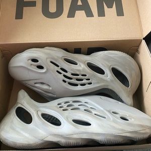Yeezy foam runner